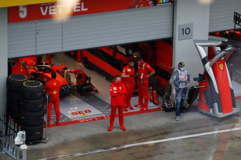 Hevige regen verstoort Formule 1 in Oostenrijk: kwalificaties met vertraging, besttijd voor Lewis Hamilton