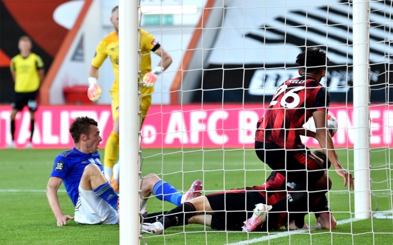 Leicester gaat verrassend zwaar onderuit tegen staartploeg en doet slechte zaak in strijd om Champions League-ticket