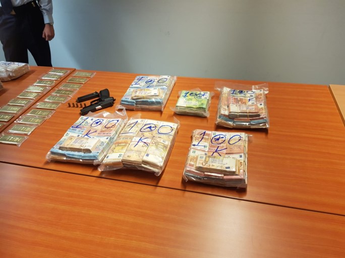 37 kilo cocaïne gevonden in Gentse haven: “Ook 1,7 miljoen euro cash en 20 kilo goud in beslag genomen”