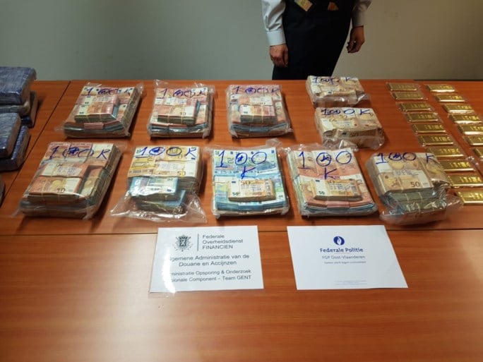 37 kilo cocaïne gevonden in Gentse haven: “Ook 1,7 miljoen euro cash en 20 kilo goud in beslag genomen”
