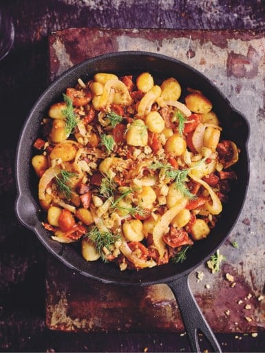 Foodbloggers presenteren hun favoriete zomergerecht: gnocchi met chorizo van The Messy Chef