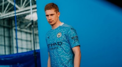 animatie Dosering congestie Manchester City stelt nieuw shirt voor: in dit truitje mag Kevin De Bruyne  zaterdag Wembley veroveren | Het Nieuwsblad Mobile