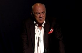 Herbert Flack neemt afscheid van zijn Fabienne: “Je hebt je al die tijd geparkeerd, alleen maar om mij gelukkig te zien”