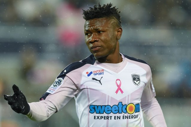 Voormalig AA Gent-speler Samuel Kalu is besmet met het ...