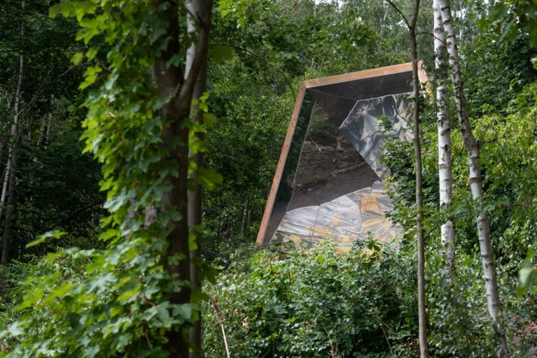 Spiegelpaviljoen, even over de Belgische grens, zet de natuur op zijn kop