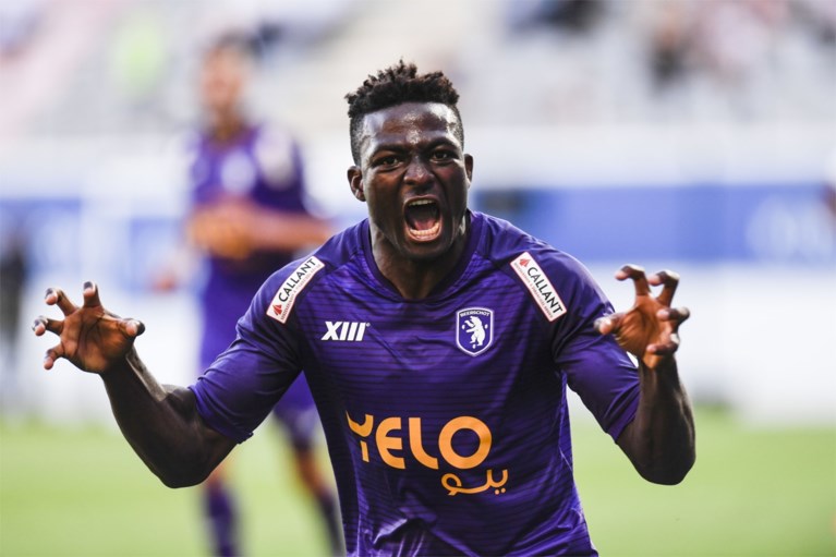 Beerschot klopt overtuigend OH Leuven in prestigeduel en kroont zich tot kampioen van 1B