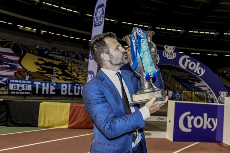 REACTIES. Philippe Clement maakte zich boos tijdens de rust, matchwinnaar Refaelov geeft toe: “We speelden wat anti-voetbal”