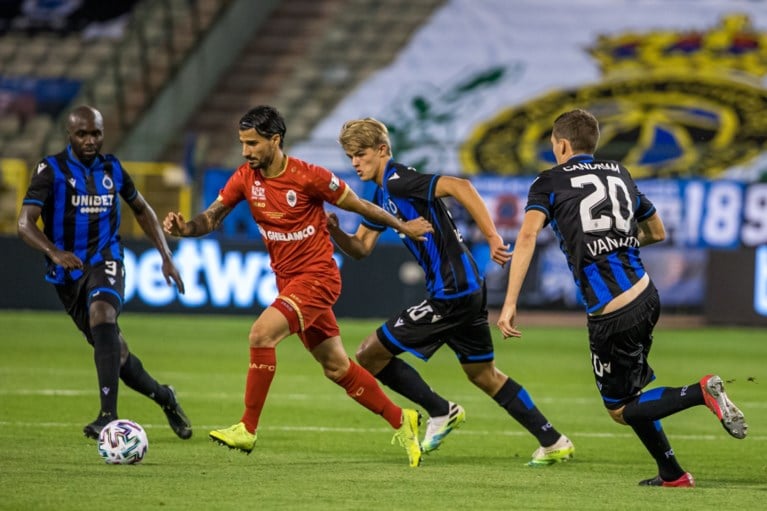 Geen dubbel voor Club Brugge: uitgerekend Lior Refaelov bezorgt Antwerp eerste prijs sinds 1992