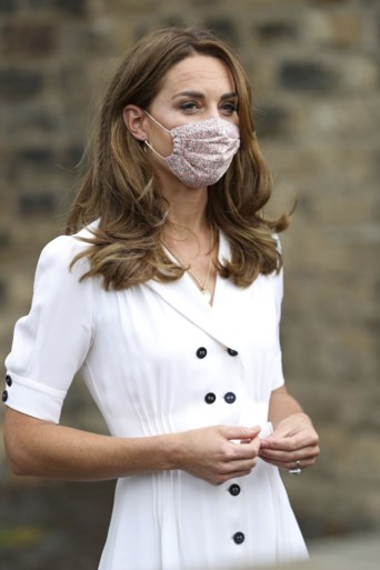 Kate Middleton kiest voor fleurig mondmasker