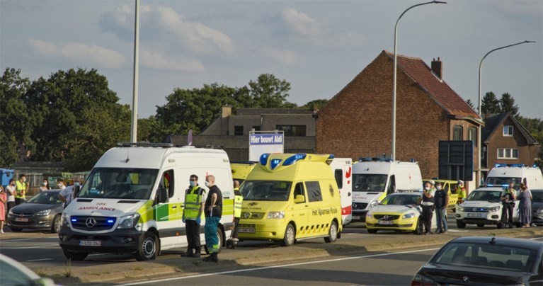 Nieuwe beelden tonen aanstormende Dodge in Houthalen en massale hulpverlening achteraf