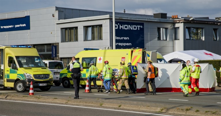 Nieuwe beelden tonen aanstormende Dodge in Houthalen en massale hulpverlening achteraf