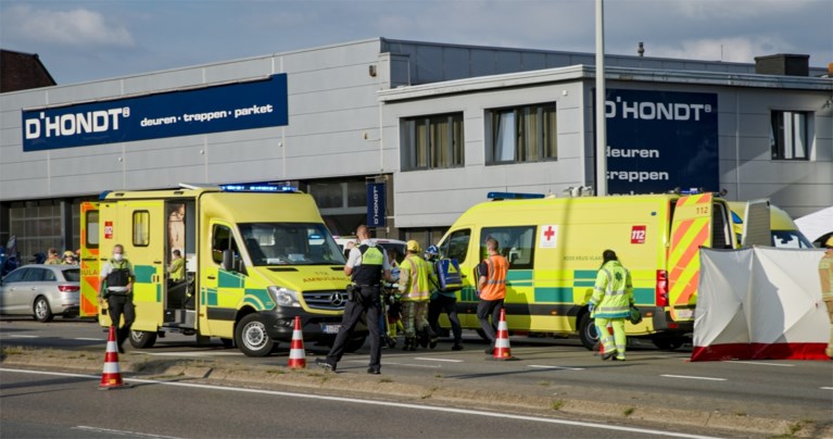 Nieuwe beelden tonen aanstormende Dodge in Houthalen en massale hulpverlening achteraf