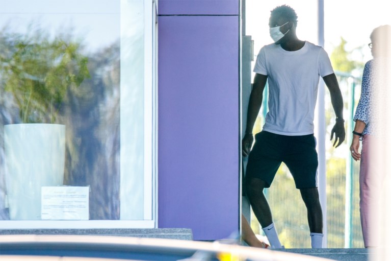 Nieuwe versterking Mustapha Bundu arriveert bij Anderlecht