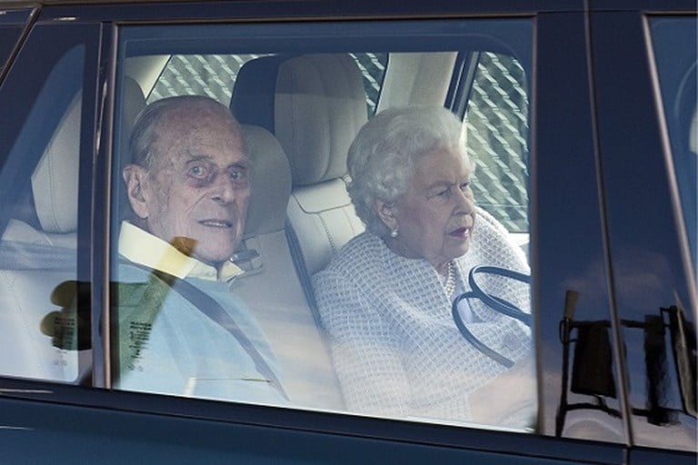 ROYALS. Dit was de openingsdans van Harry en Meghan, nieuwe foto van prins Louis