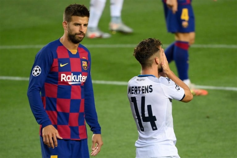 Barcelona telt Napoli nog voor de rust uit en stoot vlotjes door naar kwartfinales Champions League