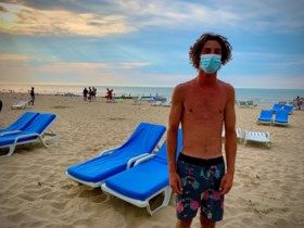 VIDEO. Massale vechtpartij op het strand van Blankenberge: “Parasols vlogen in het rond, stokken van zeilen gebruikt als wapens”