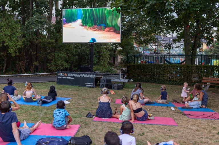 Finding Nemo op groot scherm of concertje in het park: zo komen Gentenaars hittegolf door