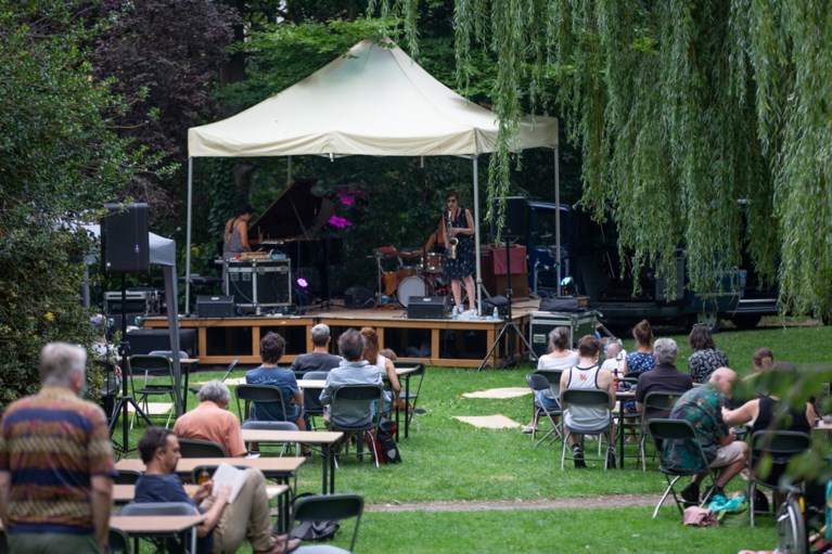 Finding Nemo op groot scherm of concertje in het park: zo komen Gentenaars hittegolf door