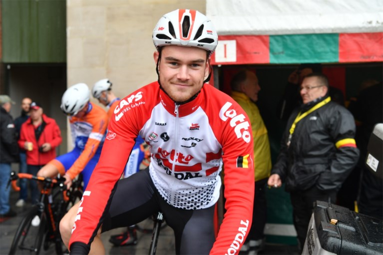 Boezemvriend van Bjorg Lambrecht fietst alle “miserie” van zich met zege na indrukwekkende solo: “Ik ben terug!”