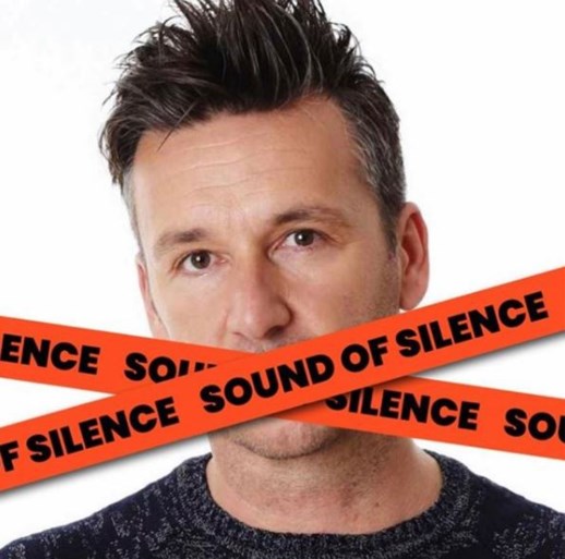 Waarom op sociale media zoveel oranje kruisen met ‘Sound of silence’ te zien zijn