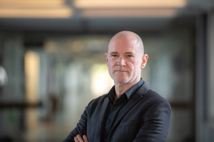 RECENSIE. ‘De lengte van een oceaan’ van Björn Soenens: ‘Mister Björn’ in Trumpland****