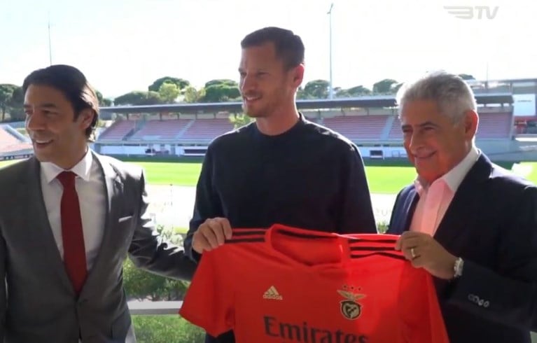 Jan Vertonghen voorgesteld bij Benfica: “Alleen maar lovende woorden van Witsel en hij heeft nog niet gelogen”