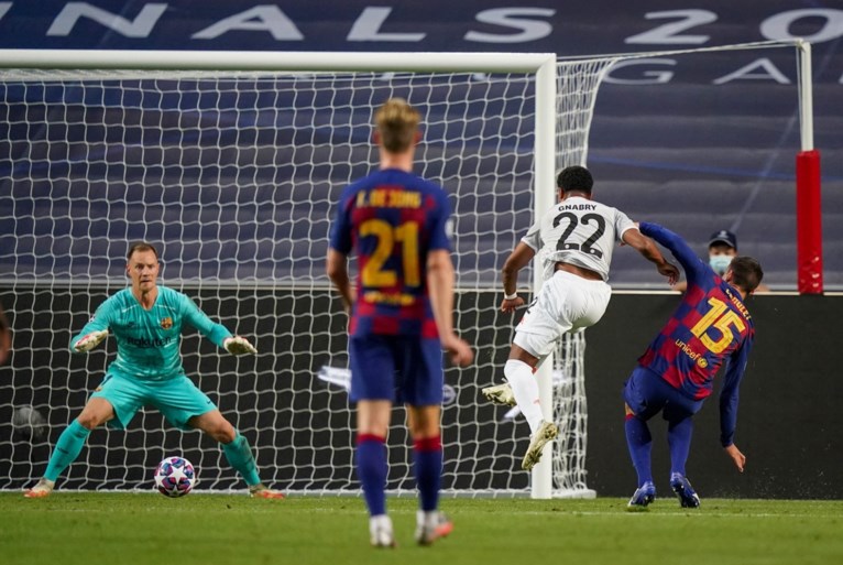 TWEE-ACHT: Bayern Munchen veegt de vloer aan met Barcelona, geen enkele Spaanse ploeg in halve finale Champions League