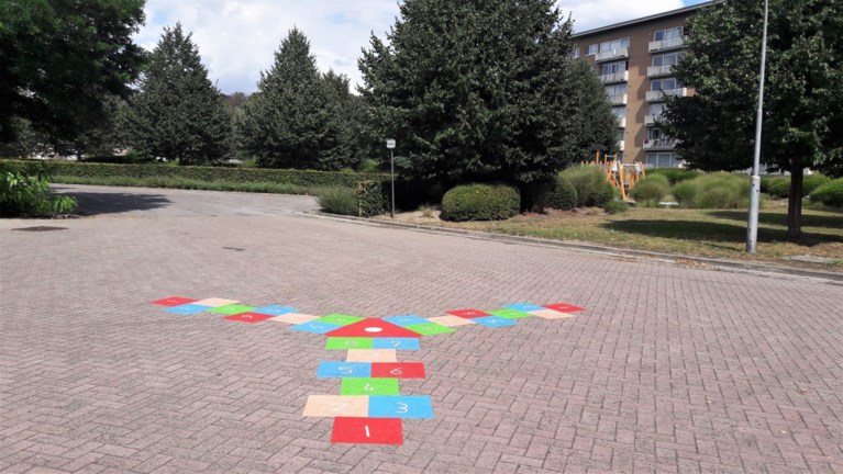 Kleurrijke hinkelpaden doen stukje nostalgie herleven