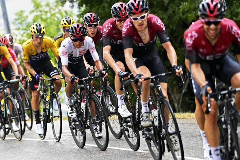 Gele Wout van Aert verricht geweldig knechtenwerk in de Dauphiné, Roglic deelt nog maar eens een tik uit aan Bernal