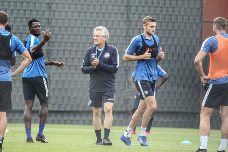Geen tijd te verliezen: Laszlo Bölöni leidt de training al bij AA Gent