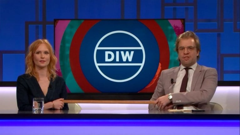 Jan Jaap van der Wal timmert aan ‘De ideale wereld’ met nieuwe desk