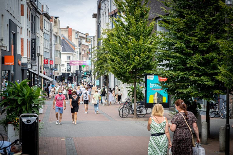 Versoepeling individueel shoppen had positieve impact maar kon solden niet redden