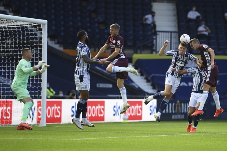 Belgen doen het meteen bij Leicester: nieuwkomer Timothy Castagne scoort op assist van Dennis Praet