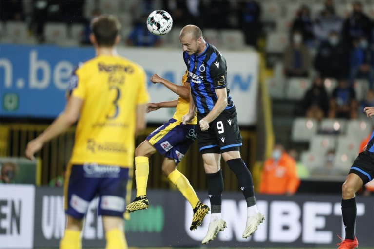 Club Brugge scoort er vier voor zijn twaalfde man, Waasland-Beveren kan het slechts even spannend houden