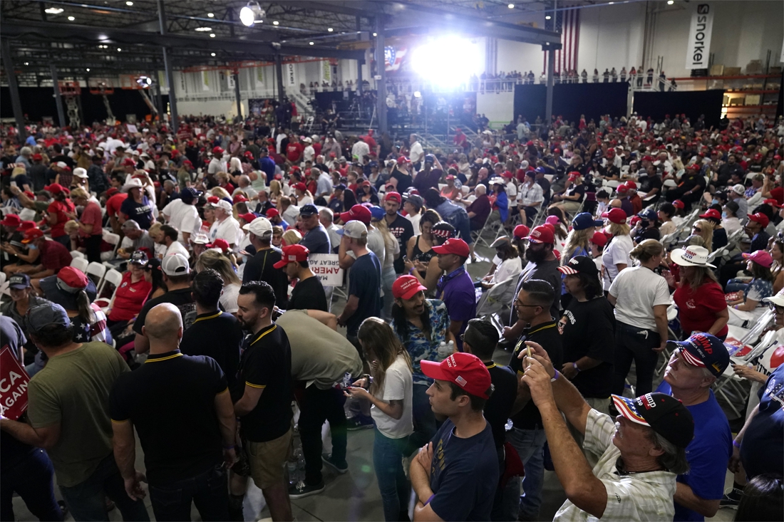 Trump holds indoor election rally, against corona rules: …