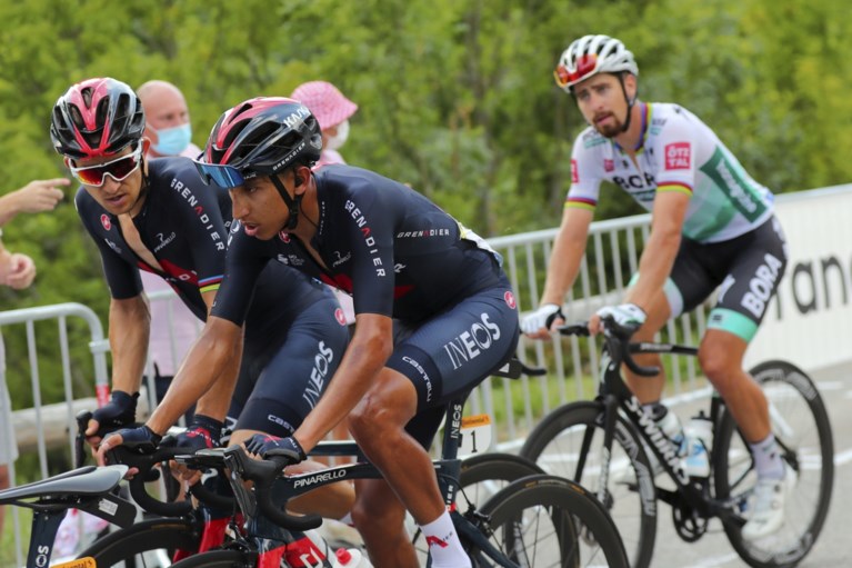 Tom Dumoulin weet dat Egan Bernal een mentale mokerslag kreeg: “Een renner probeert altijd Parijs te halen”