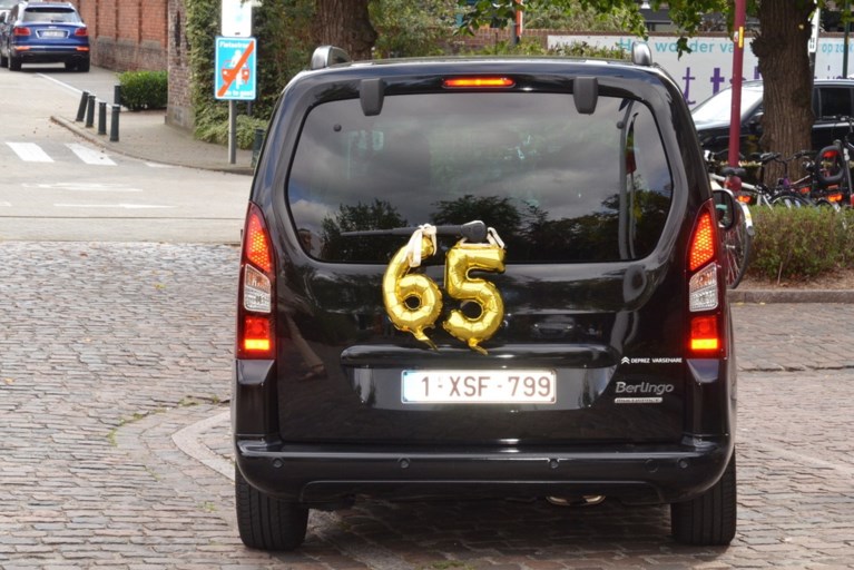 Oud-voetballer Albert (92) viert briljant met echtgenote Denise (85)