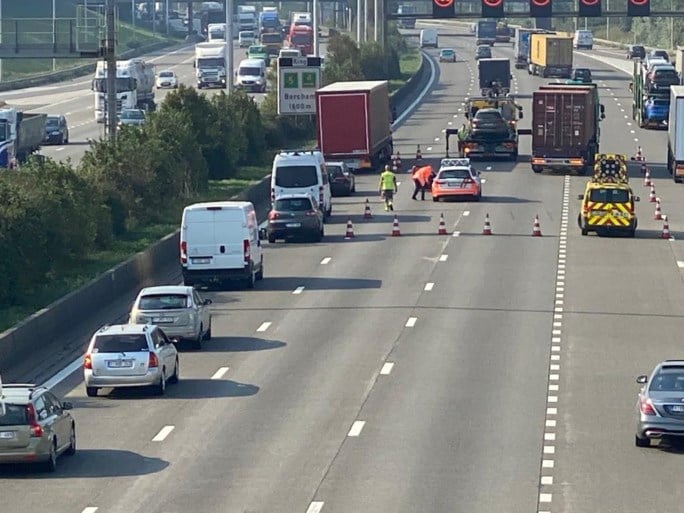 Aanschuiven op Antwerpse Ring richting Gent door ongevallen in Borgerhout en Wommelgem