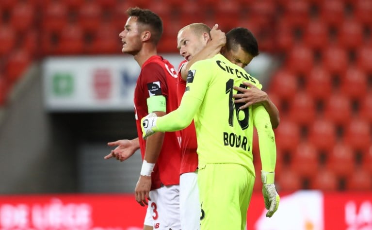 Standard kent geen problemen met Welshe Bala Town en ontmoet Serviërs in volgende ronde van de Europa League