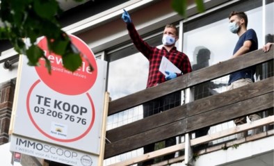 Kijk achter meubels, vraag facturen en vergeet de straat niet: zo haal je alles uit één woningbezoek