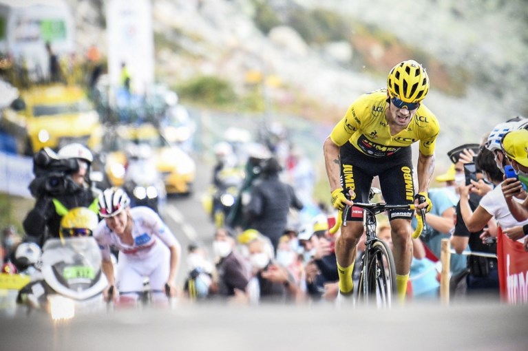 Alleen pech kan Primoz Roglic nog van geel in Parijs houden: “Job done? Het zwaarste is wel achter de rug”