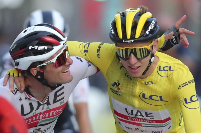 Uitslag etappe 21 Tour de France. Sam Bennett eert groene trui met sprintzege op de Champs-Elysées