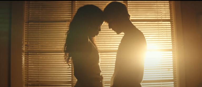 Justin Bieber is in nieuwe videoclip samen met superfan