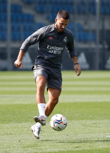 Eden Hazard traint weer met de groep