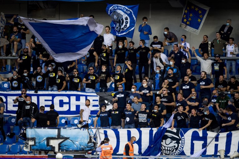 Harde kern van KRC Genk onder vuur wegens gebrek aan mondmaskers: “Gooi ze het stadion uit”