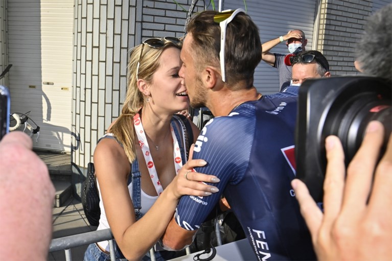 Vriendin Noortje trots op haar vriend en Belgisch kampioen De Bondt: “Dries was rustig, hij wist dat hij goed ging zijn”