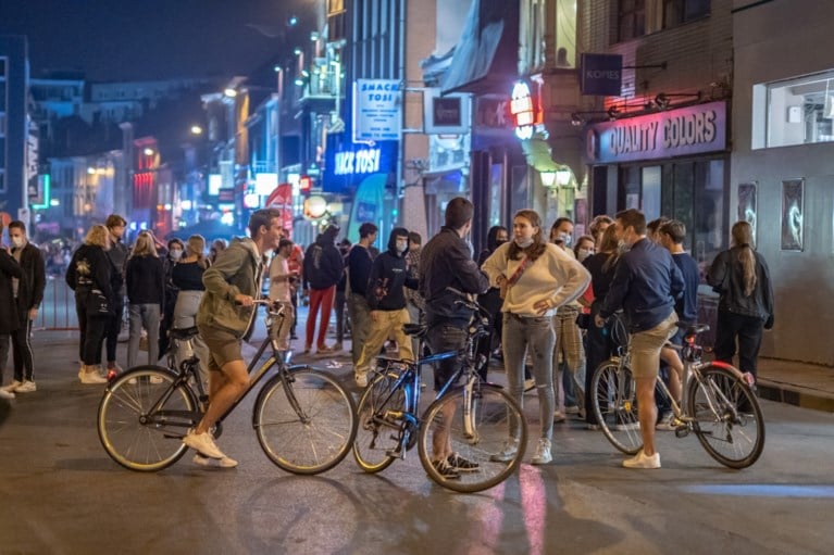 FOTO. Hoe ging het er eigenlijk aan toe in de Overpoort maandagavond?