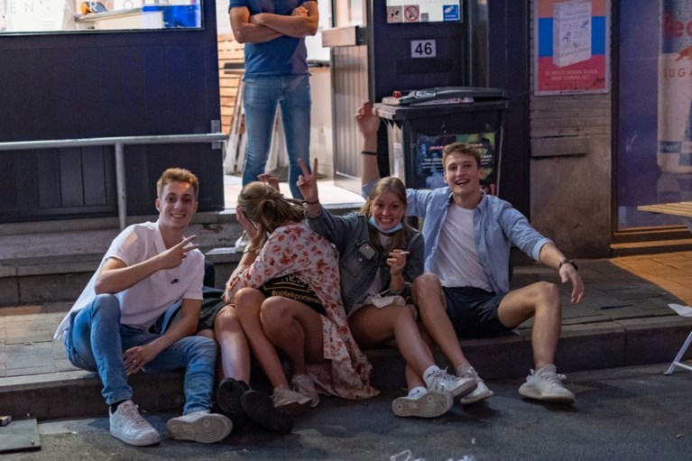 FOTO. Hoe ging het er eigenlijk aan toe in de Overpoort maandagavond?