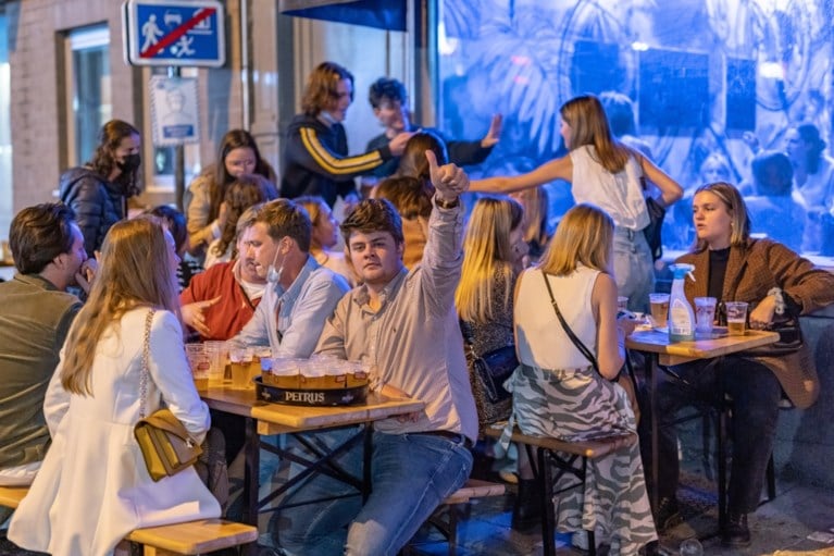 FOTO. Hoe ging het er eigenlijk aan toe in de Overpoort maandagavond?