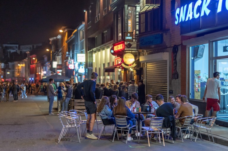 FOTO. Hoe ging het er eigenlijk aan toe in de Overpoort maandagavond?